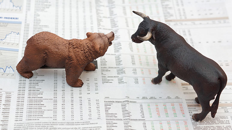 Investors less bullish on stock market, survey